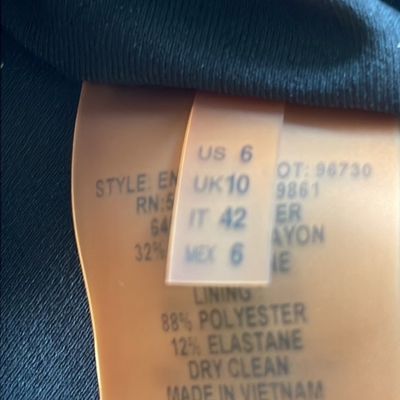 Elie Tahari dress 6 - Picture 6 of 7